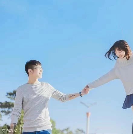 塔罗测算爱情：你和暗恋这么久的对象会有什么结局